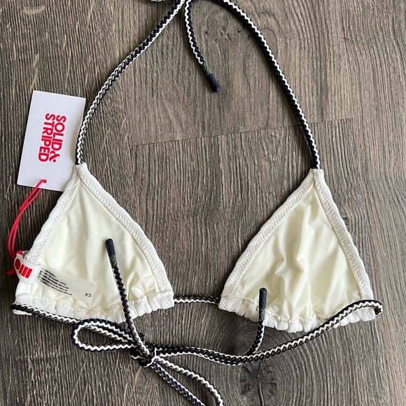 Solid & Striped The Iris (top)
Solid Rib (brule) in White - Picture 4 of 6